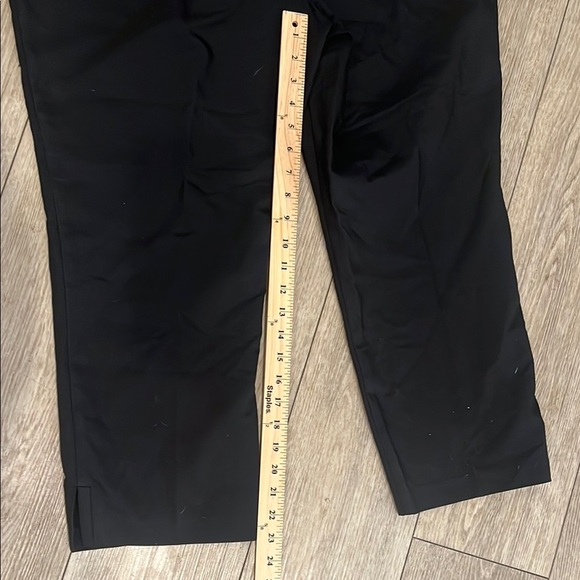 Dana Buchman Black Ankle Cropped Pants - Picture 6 of 9